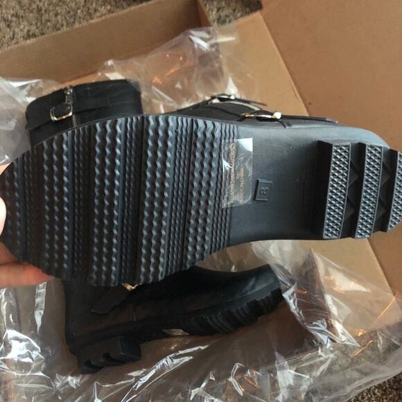 Report Black Halvor Snake Print Rain Boots - Picture 7 of 7